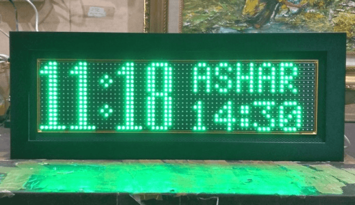 Apa Itu Running Text yang Viral Dijadikan Pengganti Siaran Azan Magrib