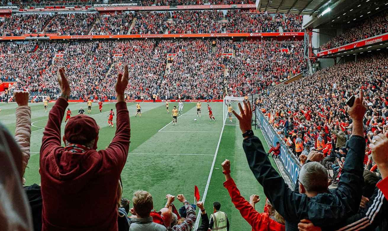 Tertinggal 2-0 dari PSG, Arne Slot Percaya Keangkeran Anfield!