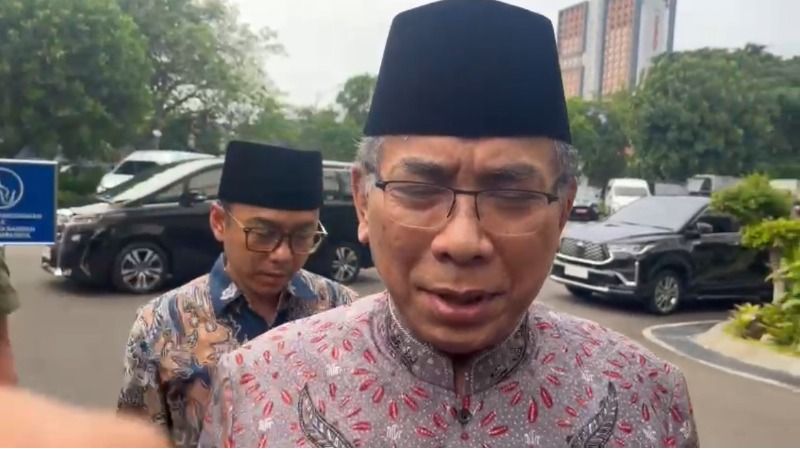 Ketum PBNU Pilih Kabur saat Disinggung Adiknya Terseret Dugaan Korupsi Kuota  Haji