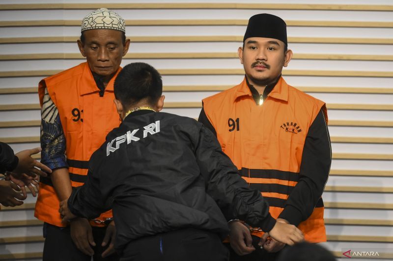 Begini Rincian Aliran Suap Eks Bupati Bekasi Ade Kuswara