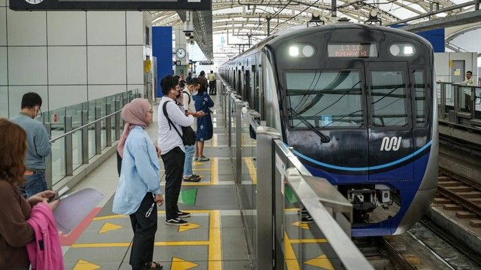 Akibat Listrik Padam, 10 Orang Terjebak di Lift Stasiun MRT Lebak Bulus