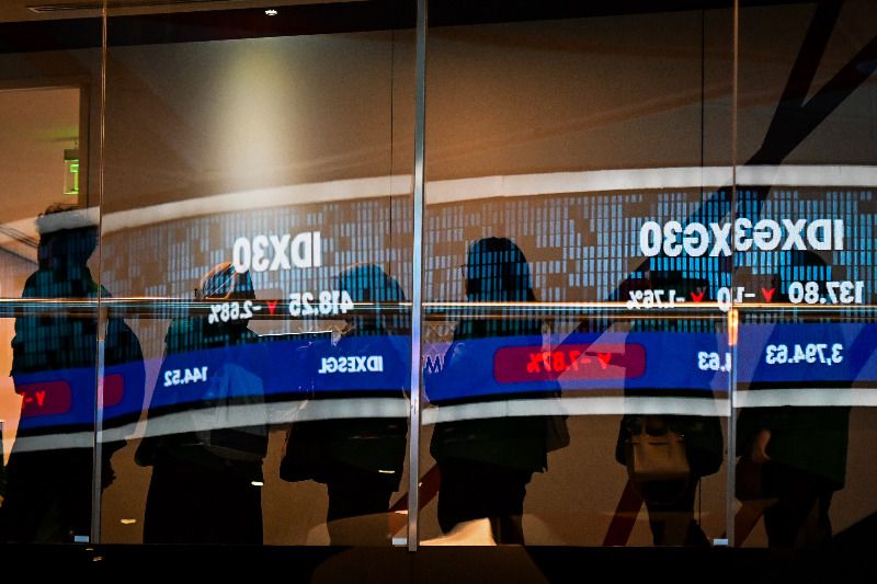 IHSG Ambruk di Bawah 7.000: Mengubur Mimpi Purbaya Bisa 10.000