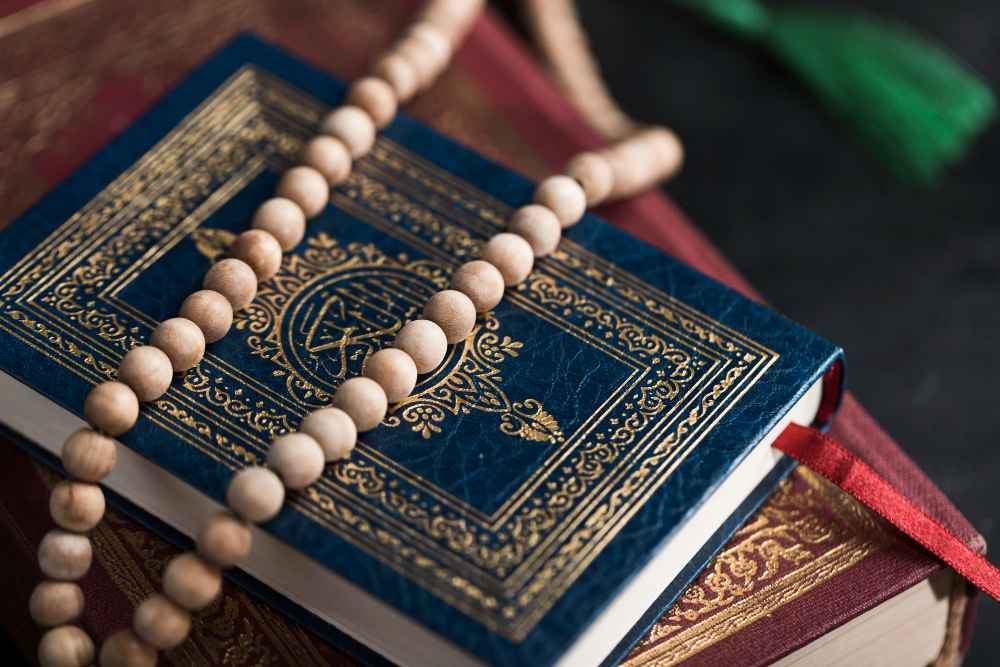 Bacaan Ayat Kursi Latin Lengkap dengan Arti dan Maknanya