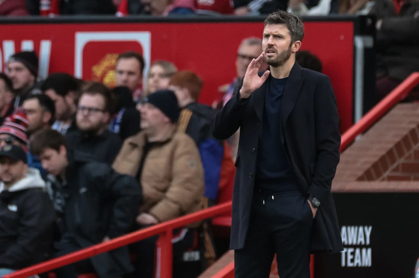 Bursa Pelatih Man United Memanas: Carrick di Depan, Iraola Menguntit