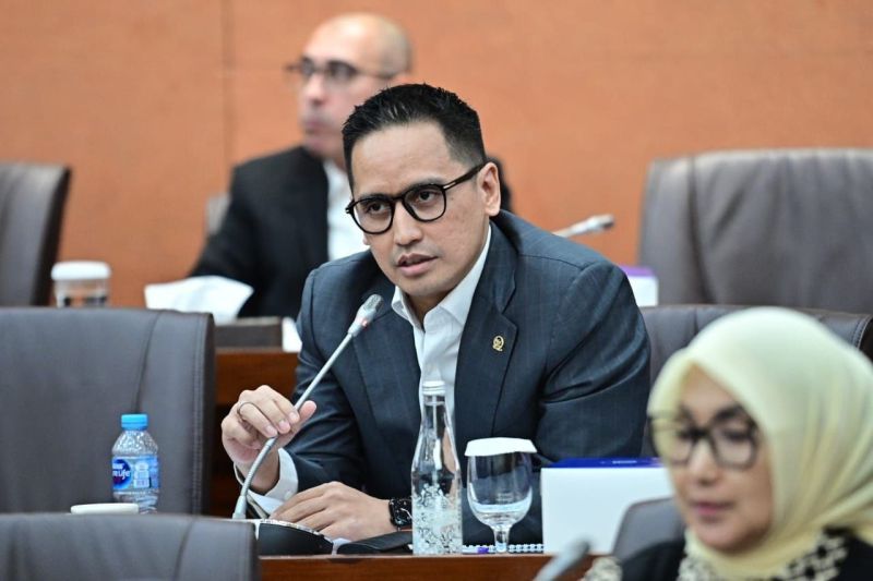 Lonjakan Harga Plastik Mencekik, Lindungi UMKM!