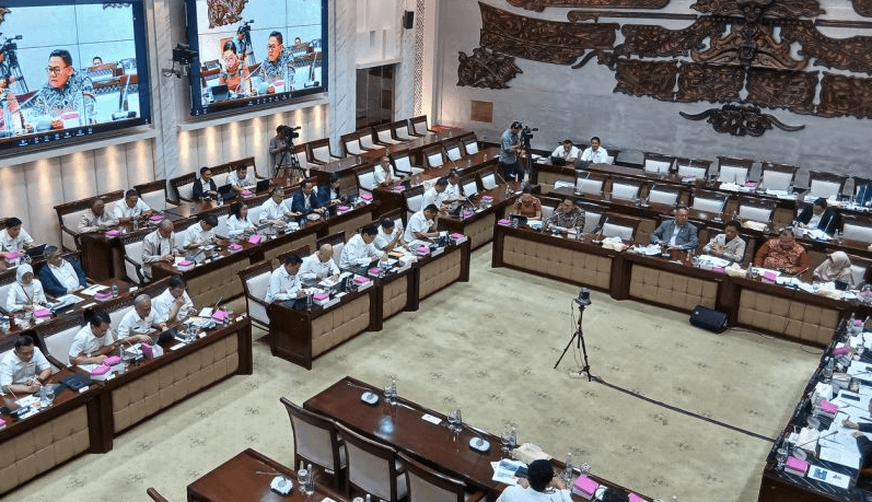 Cukai Rokok dan Batu Bara Jadi 'Mesin Uang' Negara di Awal Tahun
