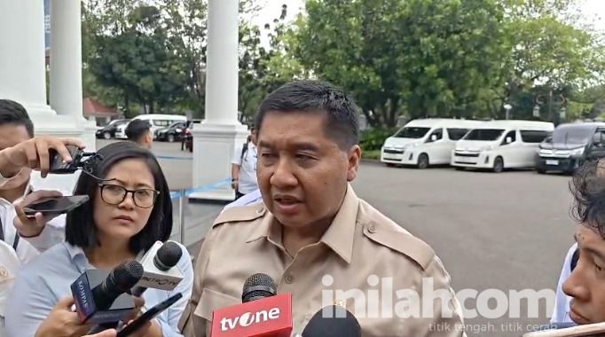 Prabowo Kumpulkan Menteri di Istana, Bahas Hunian Warga Bantaran Rel Kereta