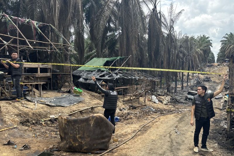 11 Sumur Minyak Ilegal di Lahan PT Hindoli Hangus Terbakar, 4 Orang Diburu Polisi