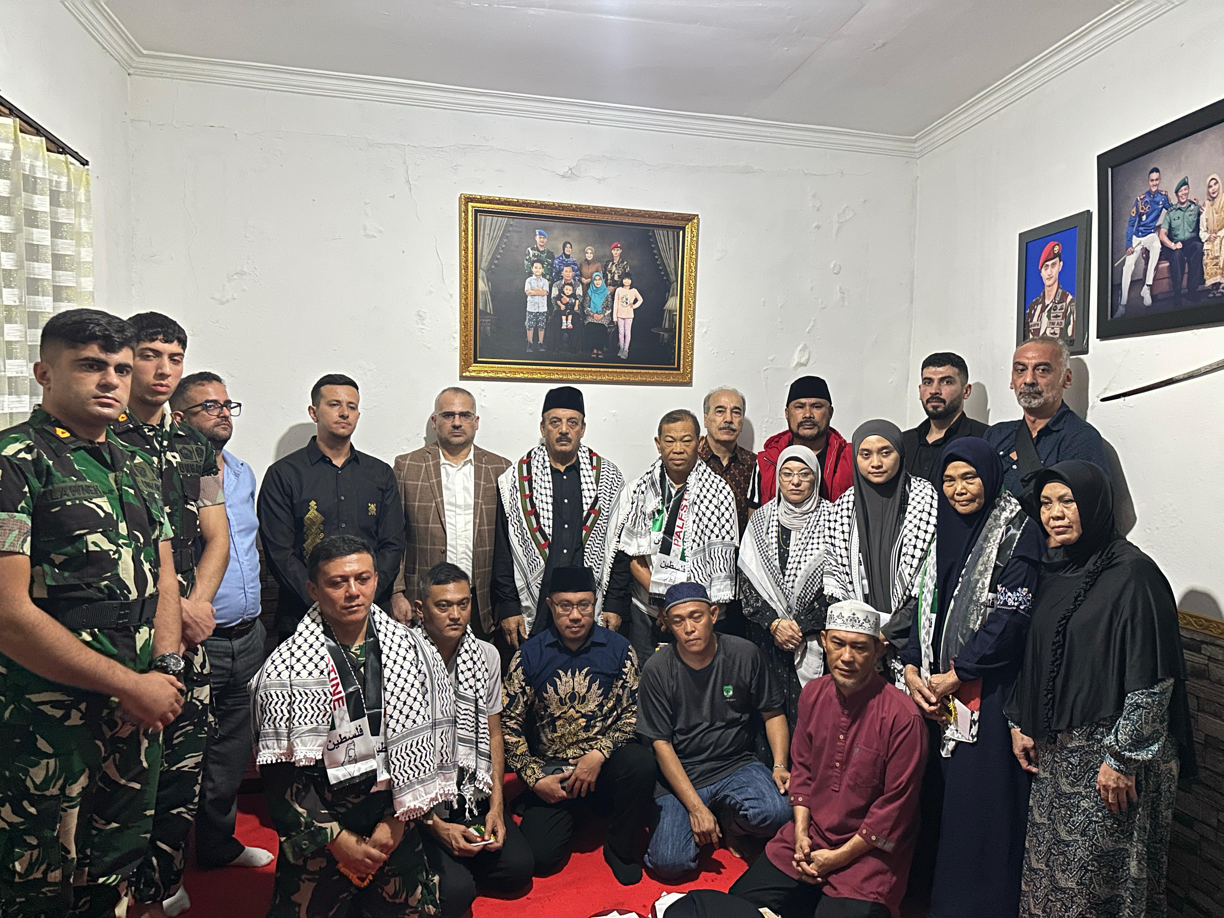 Datangi Rumah Duka, Dubes Palestina Sampaikan Takziah untuk Prajurit TNI Gugur di Lebanon, Amanah Langsung Presiden Abbas