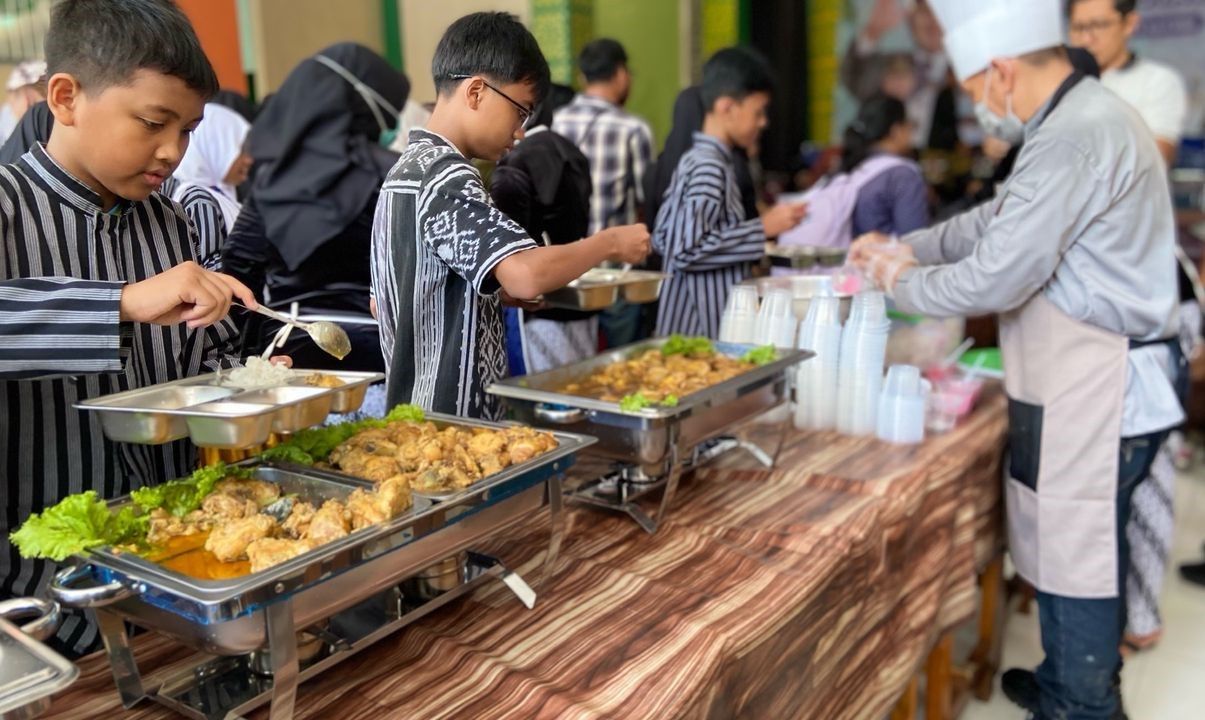Kemenag Optimalkan MBG, Santri Sehat Ekonomi Pesantren Bangkit
