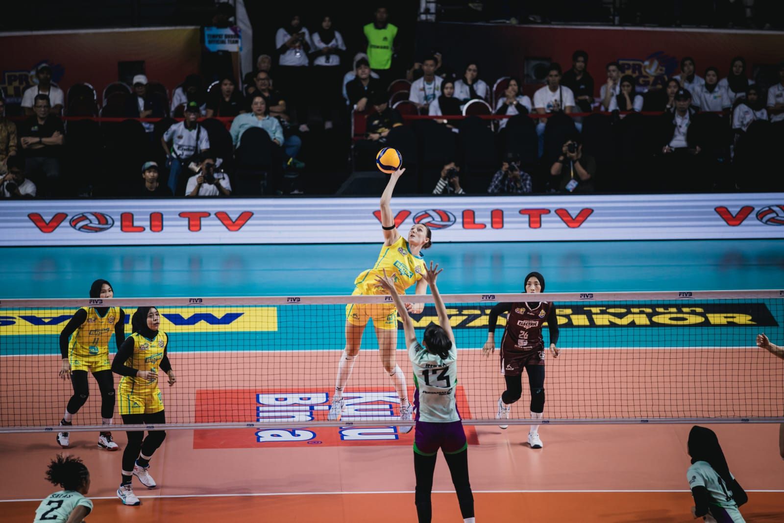 Final Four Proliga Surabaya: Electric PLN Mobile Tumbangkan Pertamina Enduro 3-2