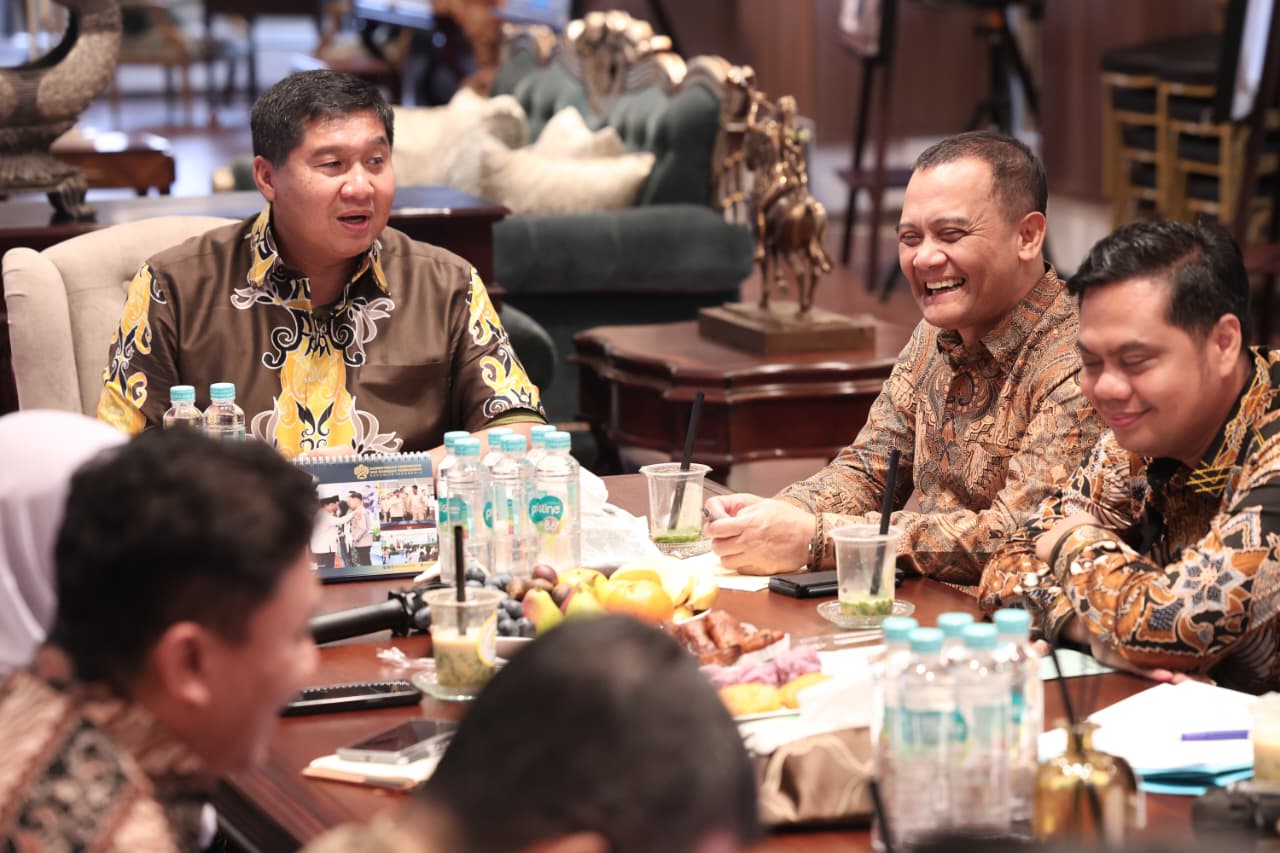Realisasi Kredit Rumah Tinggi, Menteri Ara: Kita Harus Belajar sama Gubernur Jateng