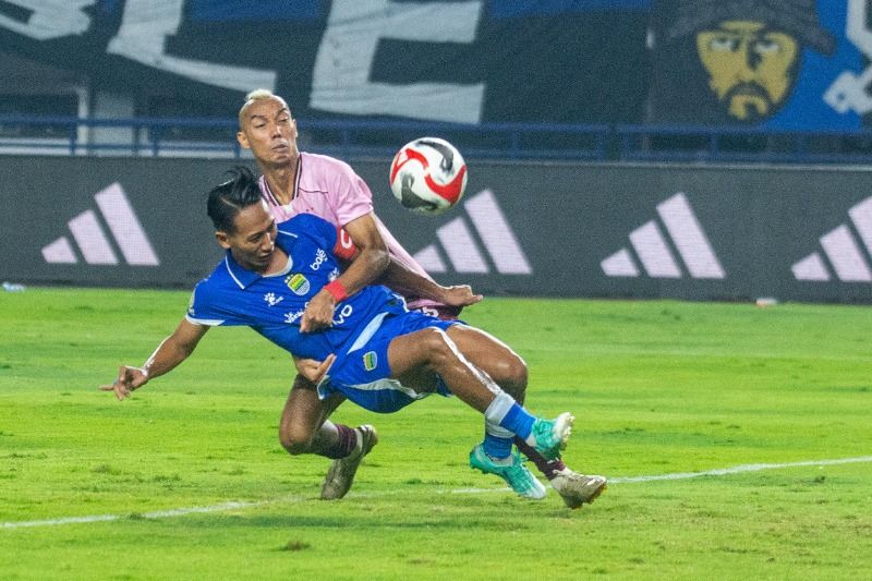 Beckham Putra Sebut 8 Laga Sisa Persib Final Demi Kejar Gelar