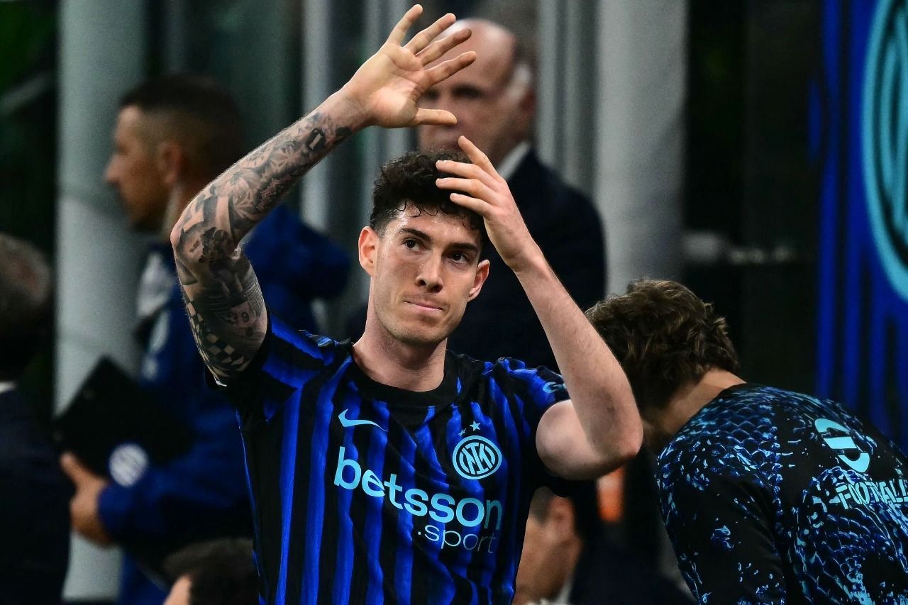 Dihujat Fans Timnas Italia, Alessandro Bastoni Justru Dapat Standing Ovation dari Publik San Siro