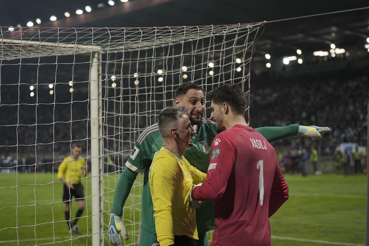 Bantu Singkirkan Timnas Italia, Ball Boy Pencuri Catatan Donnarumma Diusulkan Jadi Maskot Bosnia