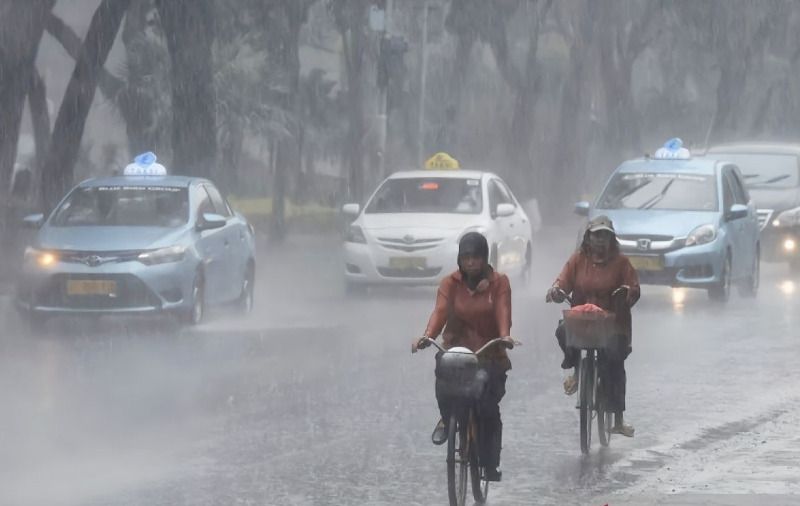 Usai Diguyur Hujan Es, Bandung Masih Dihantui Cuaca Ekstrem