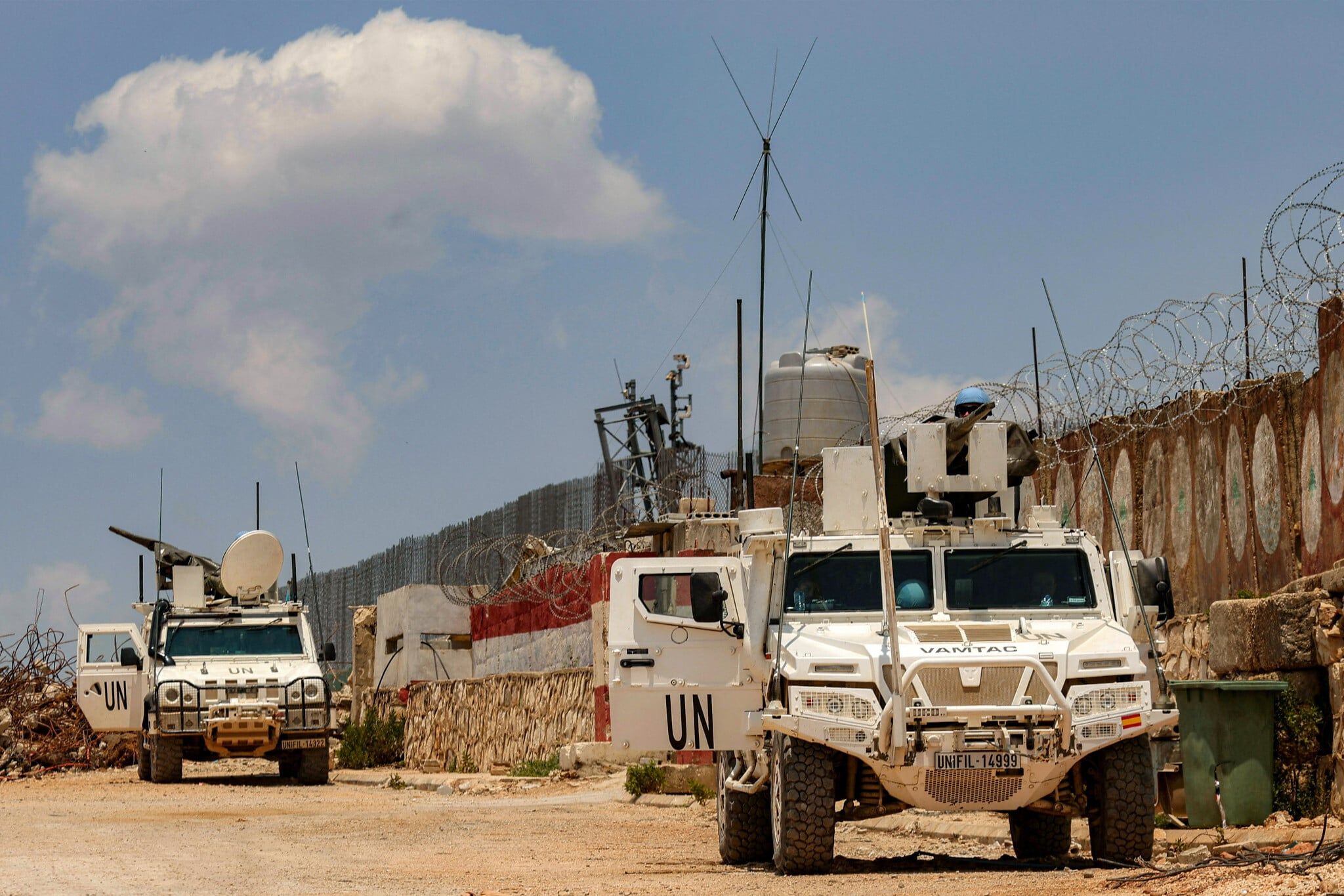 Provokasi Israel Kian Biadab: Konvoi PBB Dicegat, Personel UNIFIL Sempat Ditahan