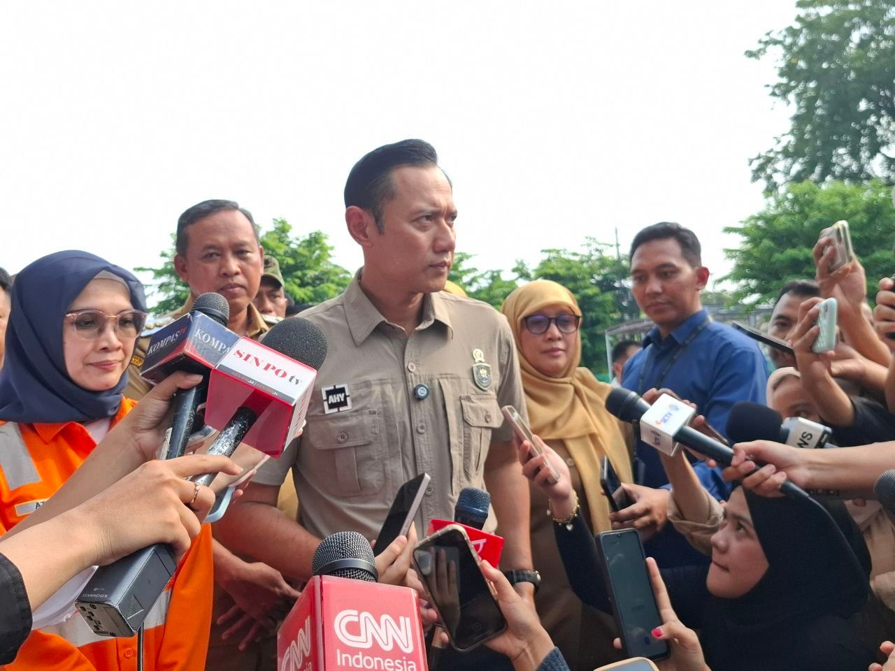 Menko AHY Harap Seluruh Korban Selamat Kecelakaan KRL di Bekasi Segera Pulih