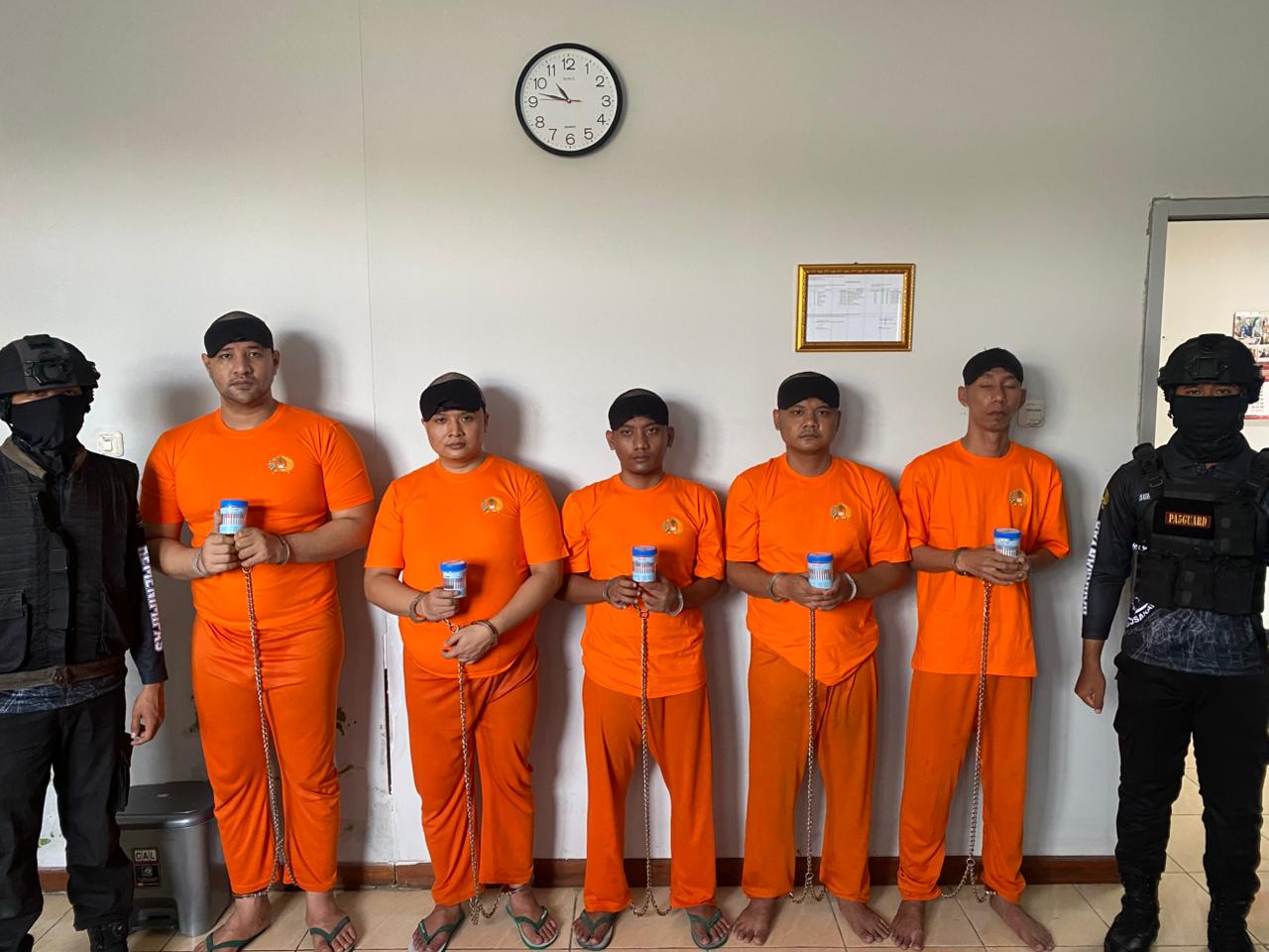 Tangan-kaki Terikat, Ammar Zoni Dipindah Ke Nusakambangan