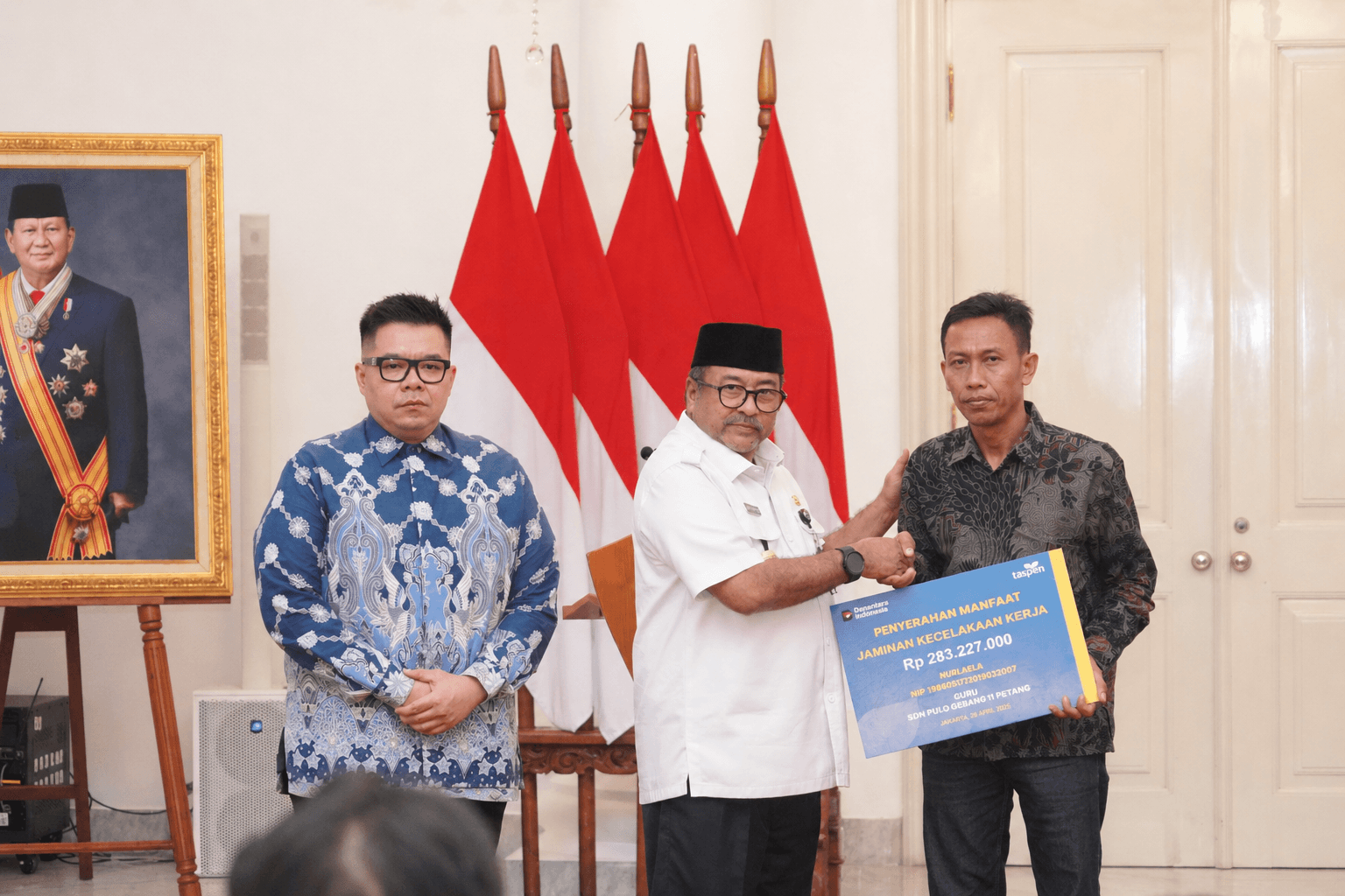 TASPEN Serahkan Santunan Rp283 Juta bagi Ahli Waris Guru Korban Kecelakaan KA di Bekasi Timur
