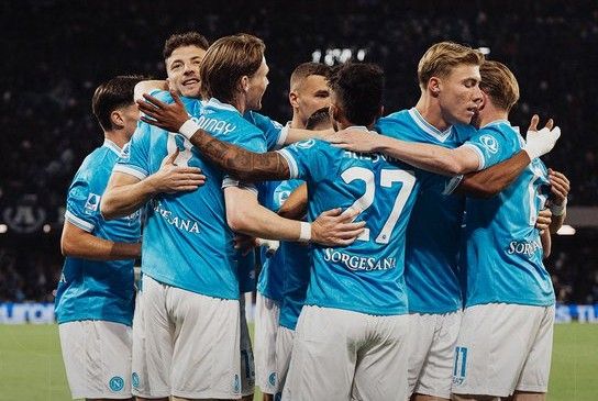 Napoli Belum Menyerah Kejar Scudetto