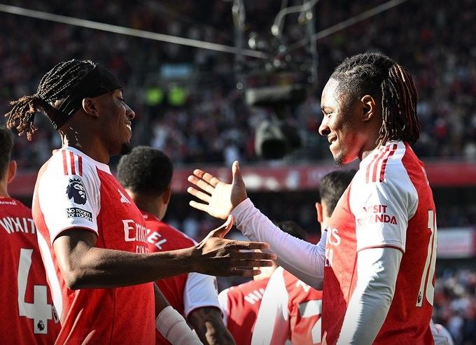Arsenal Ambil Alih Puncak Klasemen
