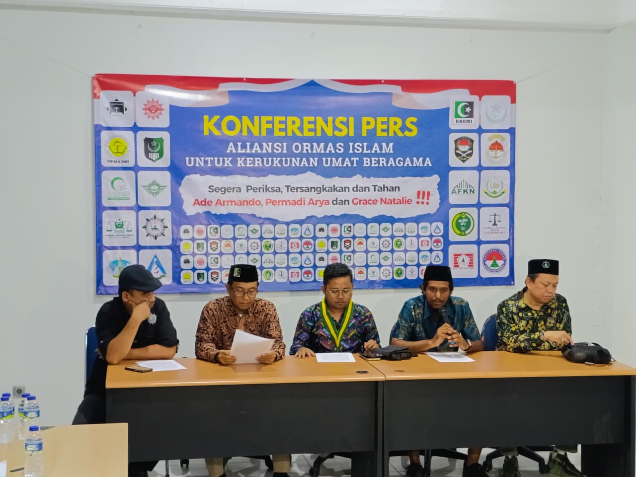 40 Ormas Islam Tetap Proses Hukum Ade Armando-abu Janda-grace Natalie
