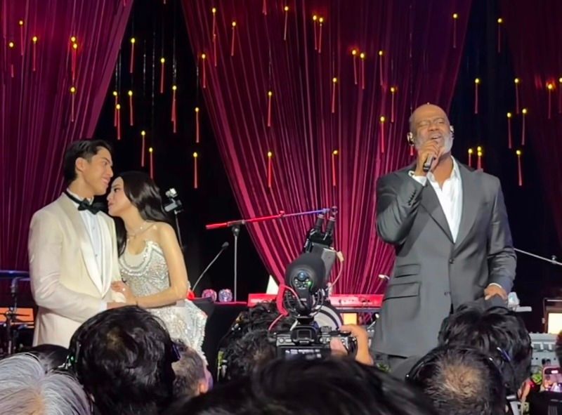 Brian McKnight Bikin Nikahan El Rumi–Syifa Naik Level, ‘Nothing’s Gonna Change’ Jadi Momen Puncak