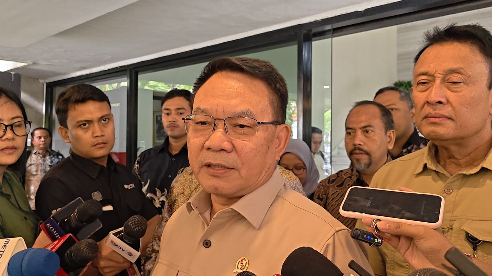 Minta Tak Saling Curiga, Dudung Sebut Tuduhan Amien Rais Ke Seskab Teddy Sebagai Fitnah