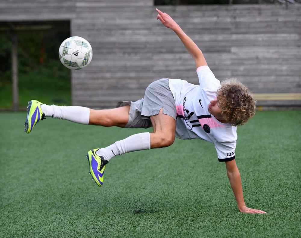 Viral Video Pemain Muda Norwegia Kagetkan Netizen, Banyak yang Salah Kira Anak Ronaldinho