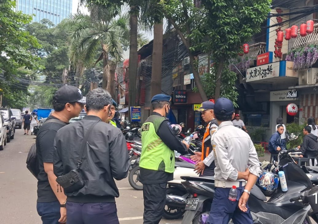 Dishub Ambil Alih Parkir Blok M Square, Parkir Liar Masih Merajalela