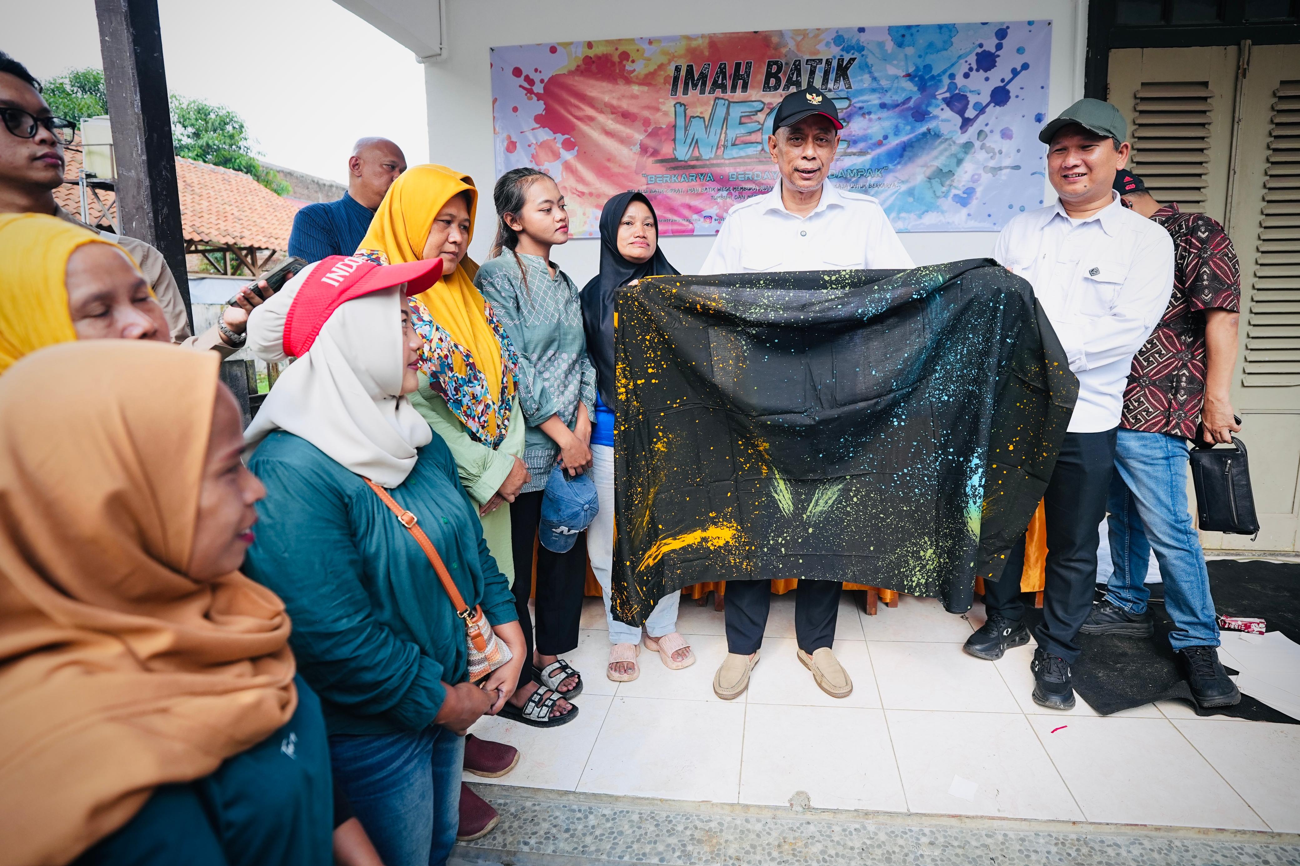 Kunjungi Wyata Guna Bandung, Wamensos Tekankan Pemberdayaan dan Kemandirian