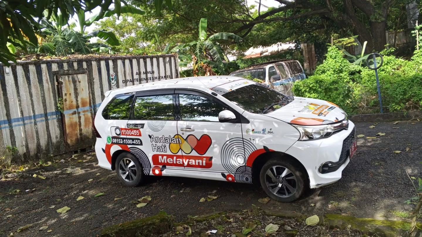 Penuhi Kebutuhan Nakes, Gubernur Sulsel Serahkan Mobil Layanan Kesehatan untuk Warga Rongkong