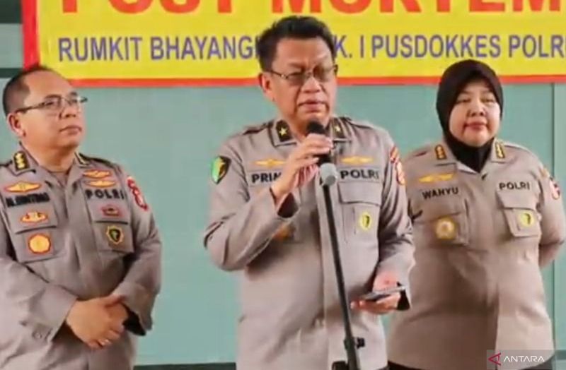 Cocokkan Identitas, Tujuh Keluarga Korban Kecelakaan KRL di Bekasi Timur Lapor ke RS Polri