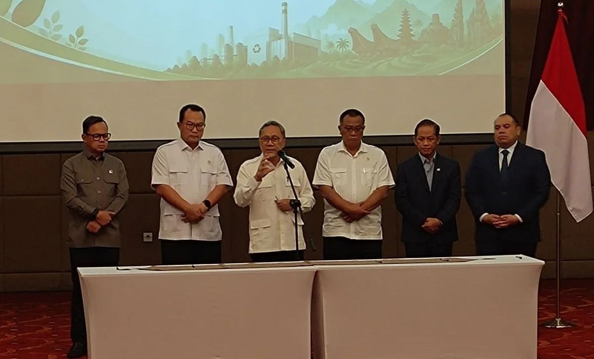 Menko Zulhas Dorong Percepatan Transformasi Sampah Jadi Energi Listrik