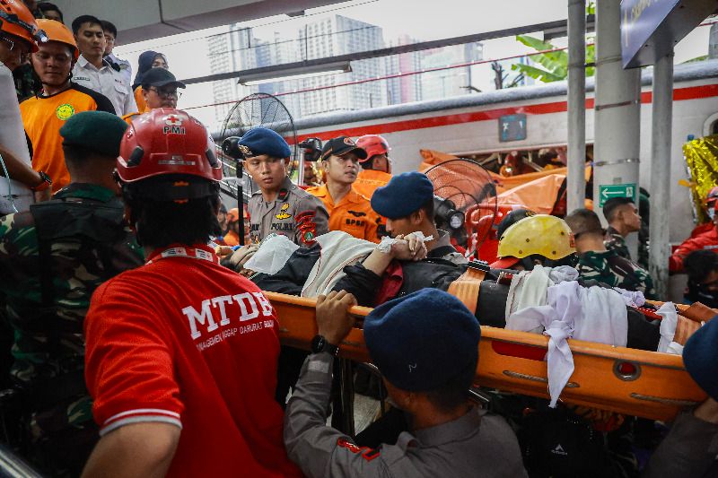 Sempat Dikira Penipuan, Keluarga Langsung Syok Lihat Foto Sausan Tergeletak di Stasiun KA