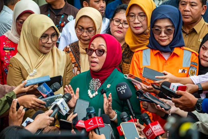 Pakar Kritik Usulan Menteri PPPA: Pindah Gerbong Perempuan Bukan Solusi