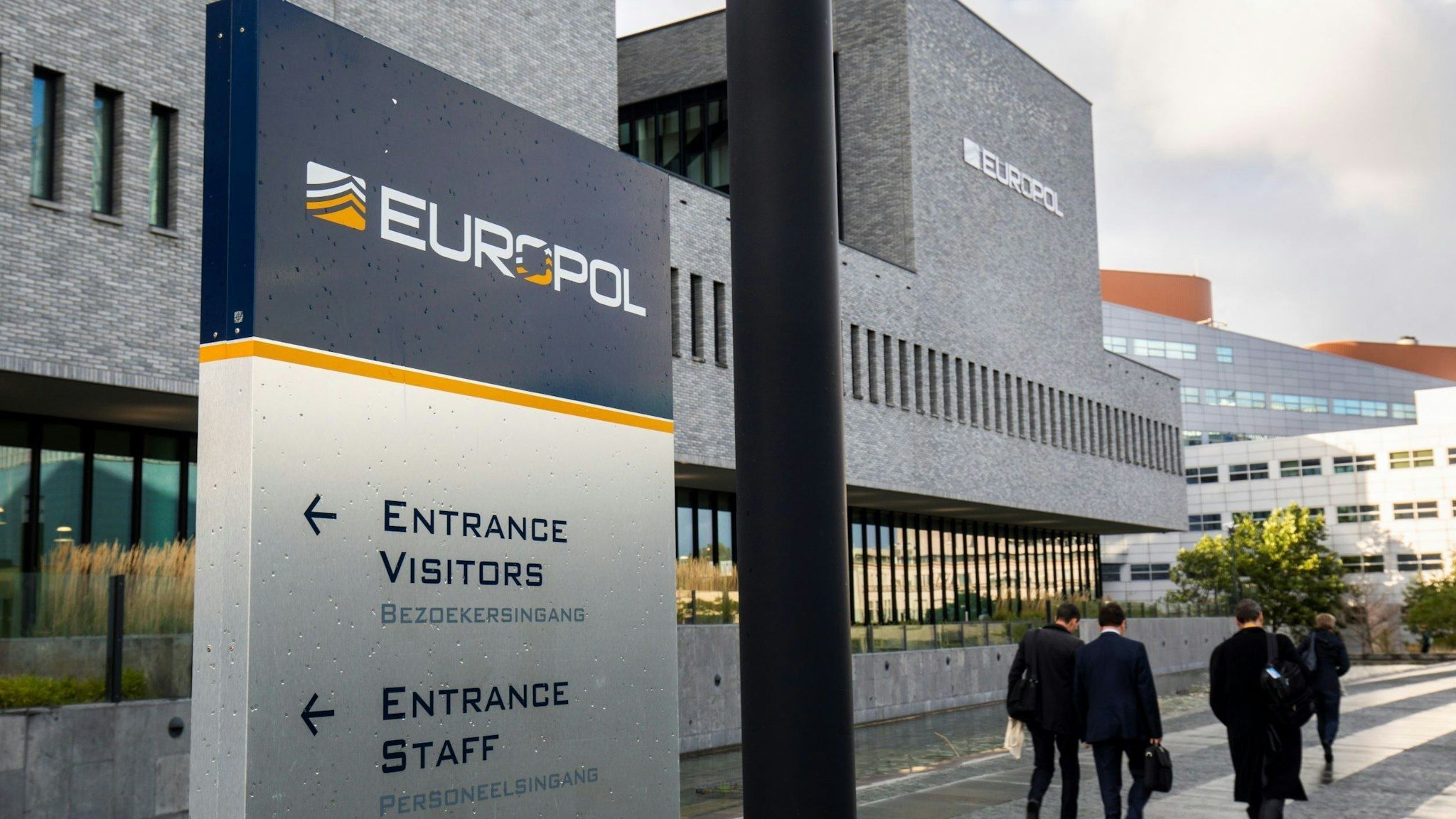 Europol Ringkus 280 Mafia Perekrut Anak untuk Kejahatan Berat