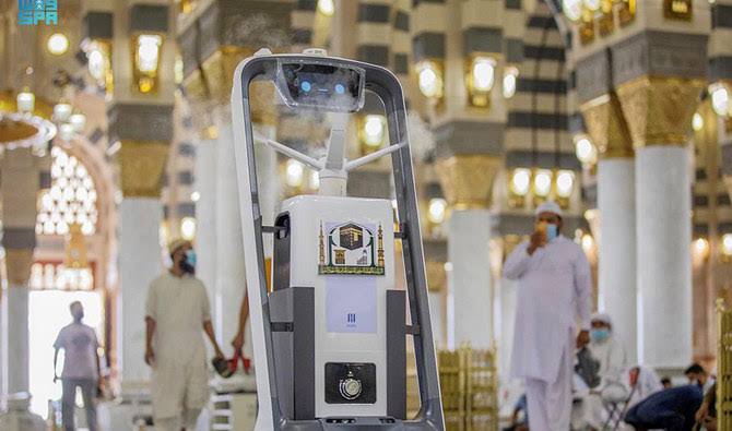 Arab Saudi Resmi Operasikan Pemandu Ai Terbesar Di Jalur Darat Haji, Robot 69 Bahasa Siap Sambut Jemaah
