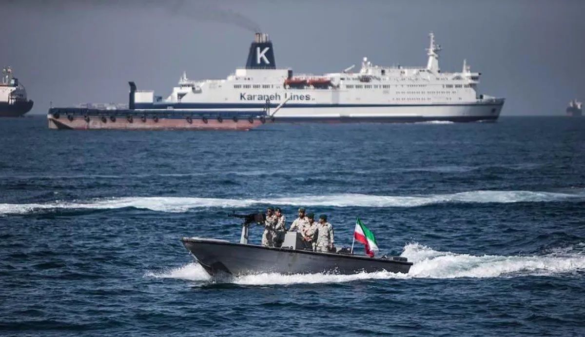 Iran Sita Dua Kapal Kargo di Selat Hormuz, Diduga Ada Kaitan dengan Israel