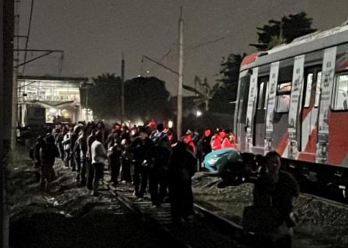 47 Barang Milik Korban Kecelakaan KA Masih di Stasiun Bekasi Timur