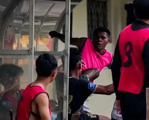 Akhirnya! Komdis Jatuhkan Sanksi untuk Tendangan "Kungfu" Fadly Alberto