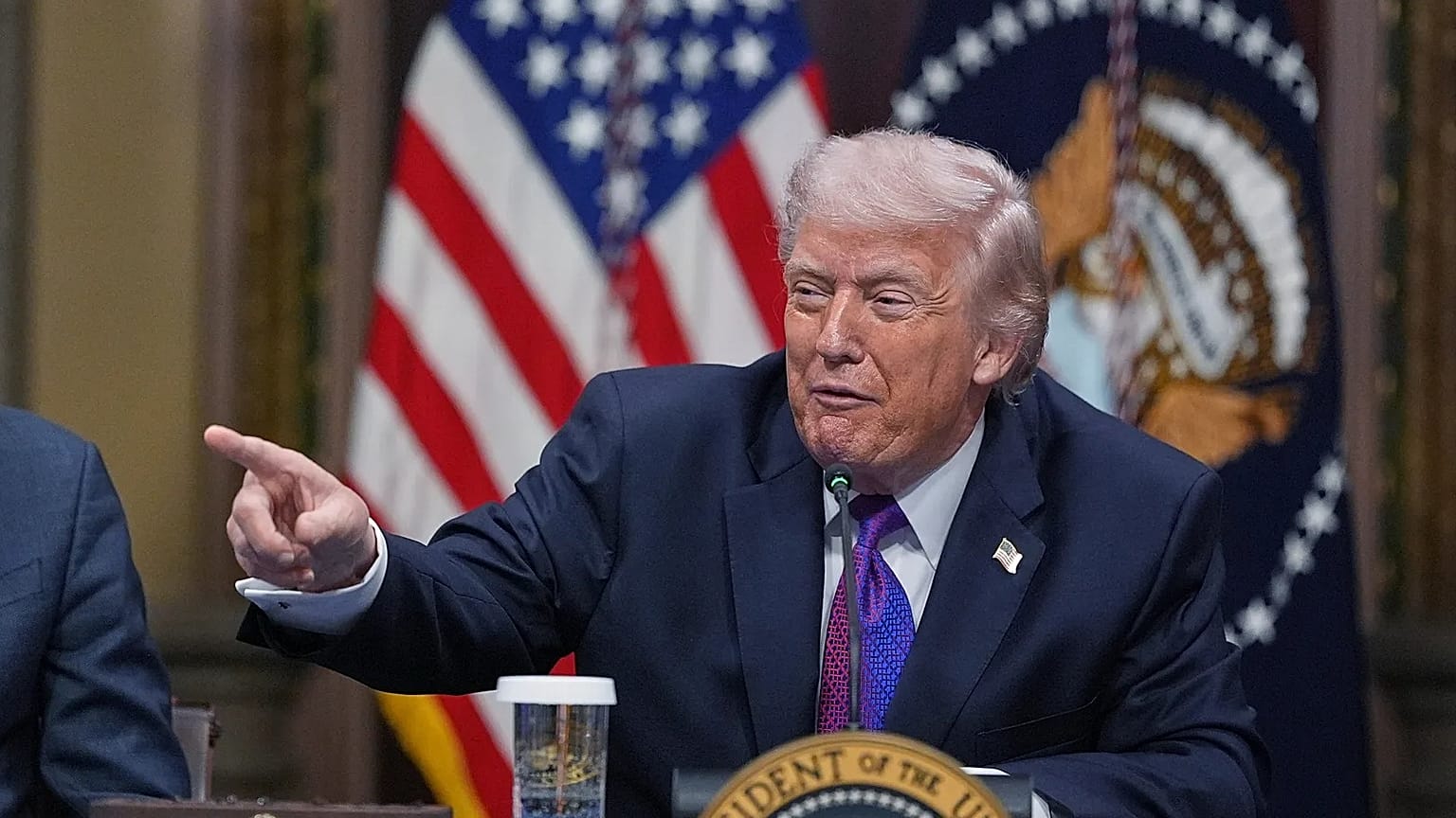 Trump Batalkan Misi ke Pakistan: Kita Pegang Semua Kartu, Mereka Tidak!